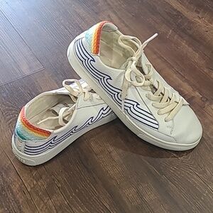 Soludos White Leather Sneakers Embroidered Blue Wave Stripes Rainbow Heel 8.5